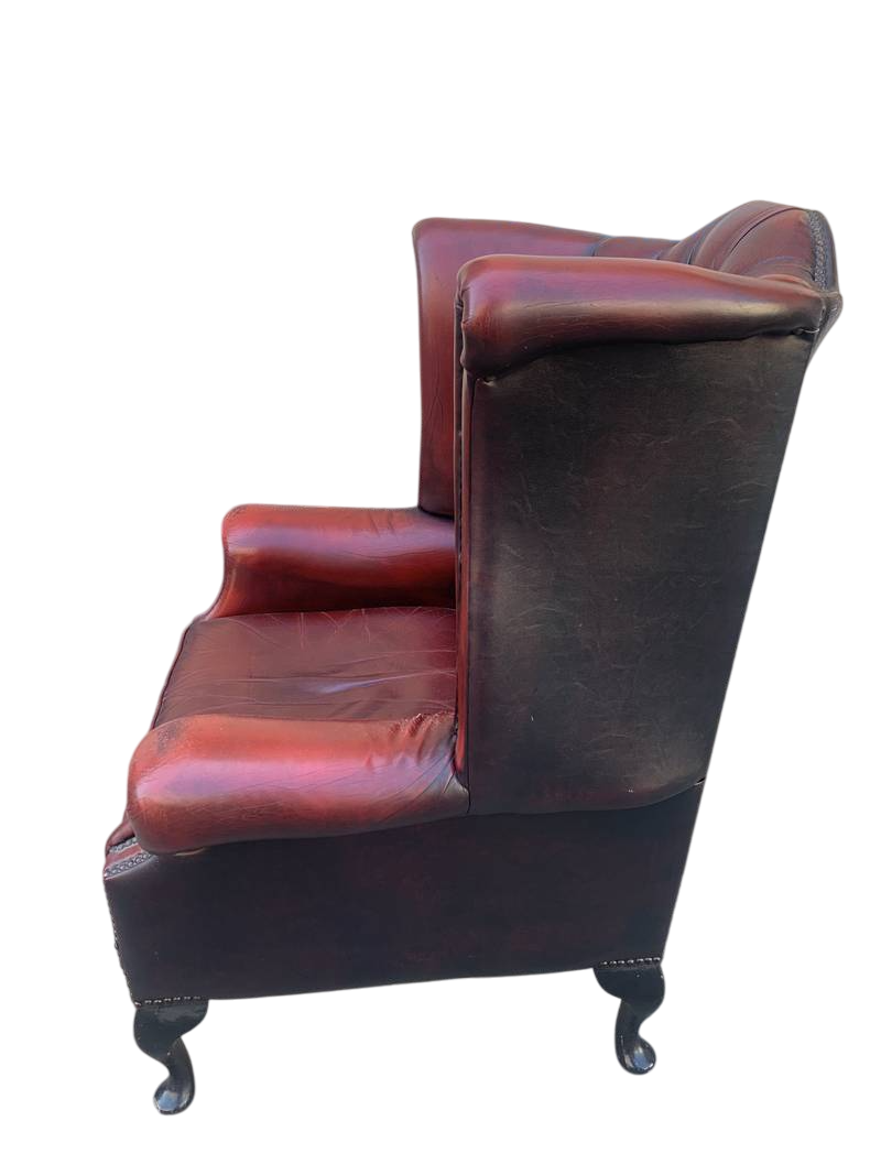 originale poltrona inglese in pelle rosso bordeaux IMG_6710_risultato-Photoroom Antica poltrona bergere inglese in pelle Londra epoca Edoardiana - immagine 5