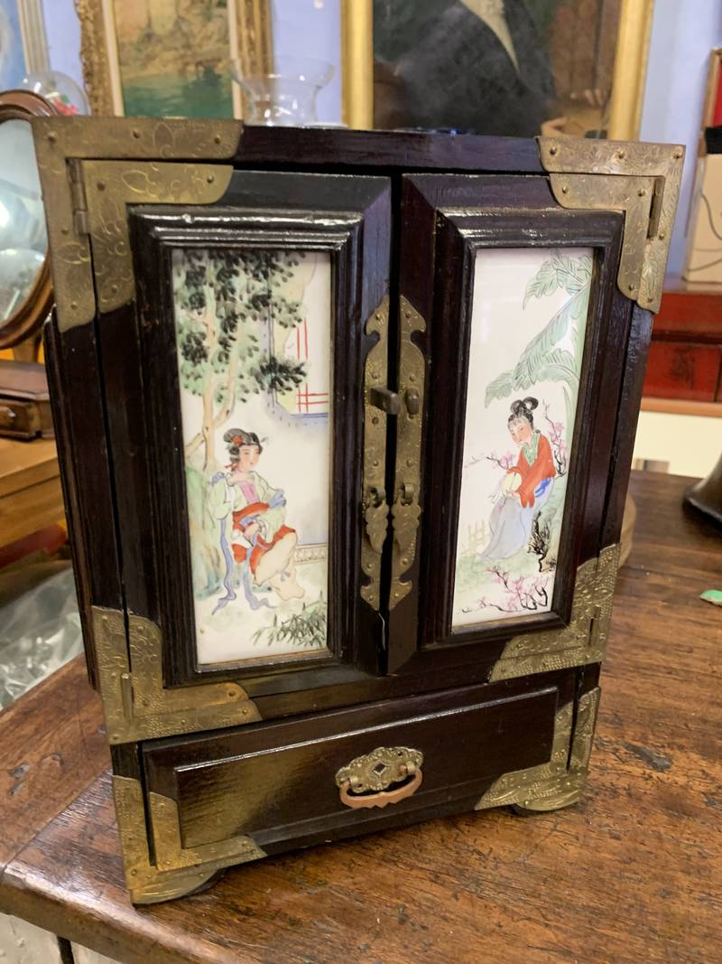 Scatola portagioielli orientale legno inserti in ceramica  con cassettini - immagine 11