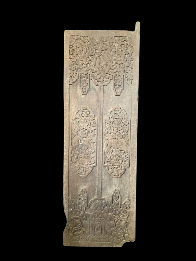 Antica porta da tempio in legno intagliato orientale con fenice e figure orientali - immagine 7