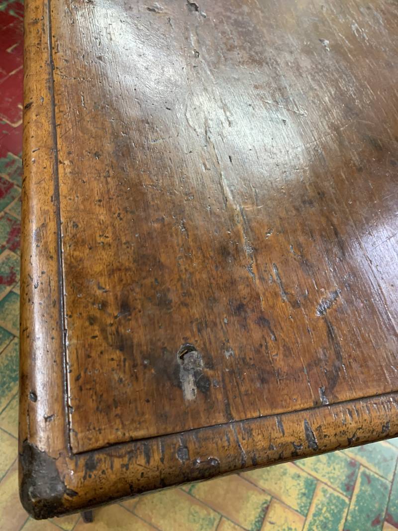 Antico e raro Cassettone Sardo del 700 noce ricco intaglio - immagine 10