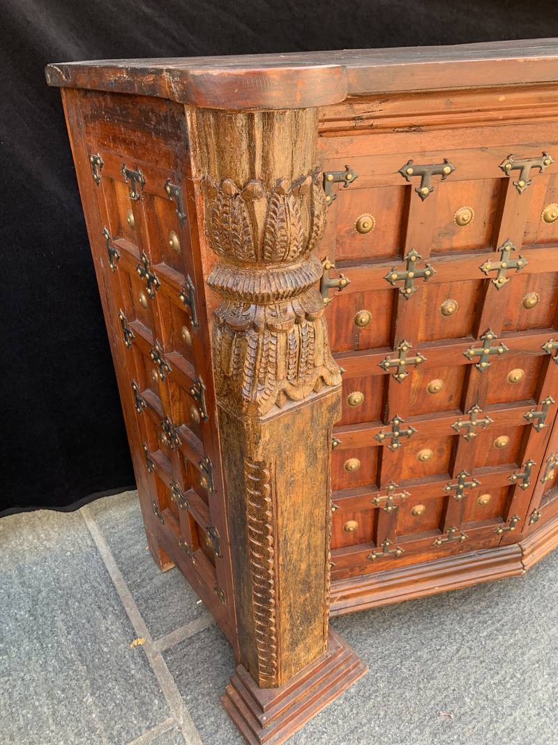 Bancone indiano  mobile bar in legno intagliato con colonne anni 50 - immagine 7