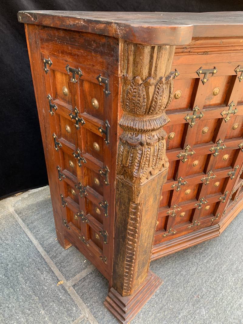 Bancone indiano  mobile bar in legno intagliato con colonne anni 50 - immagine 8