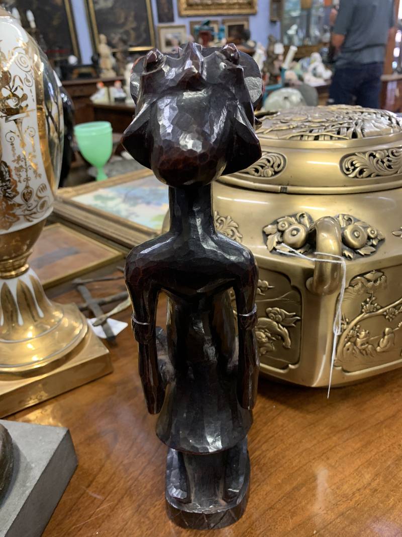 Scultura tribale rituale figura femminile - immagine 8